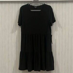 Black Tiered Dress by Nicole Miller. Size L NWT